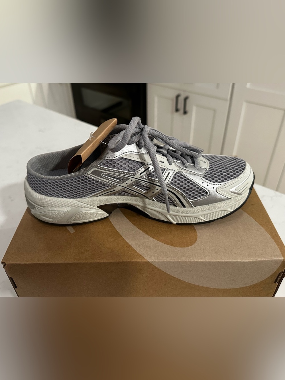 Asics 1130 Mule Cement Grey Women’s 8 - Picture 4 of 5